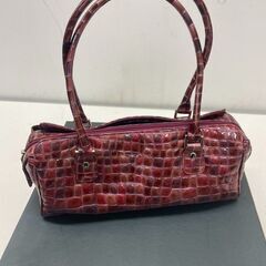COCCO FIORE ラボーロ ボストンバッグ ミックスワイン104 NRFTT 9170088 コッコフィオーレ ミックスワイン クロコ型押し エナメル (E3828nsrYM)の画像