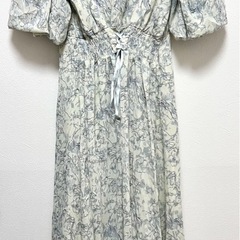 グレイル　花柄Vネックバックレースアップフレアワンピース　ホワイトの画像