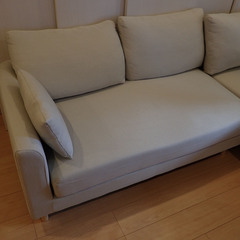 ３点セットのL字型ソファとオットマンの画像