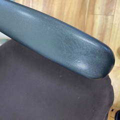 キャスター付ビジネスチェアーの画像