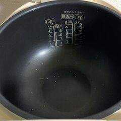 ジャー炊飯器 KS-F105-W（ホワイト）の画像