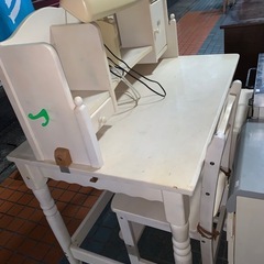 ※受付停止※★¥0・無料★勉強机・ダイニングテーブル・ベッド・ソファ・3段ボックスなど！※取引方法はメッセージにでご確認ください。の画像