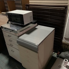 ※受付停止※★¥0・無料★勉強机・ダイニングテーブル・ベッド・ソファ・3段ボックスなど！※取引方法はメッセージにでご確認ください。の画像