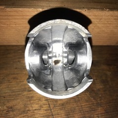 スズキ原付　薔薇　ピストン、シリンダー、シリンダーヘッドの画像