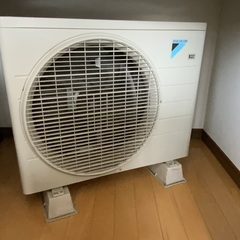 2016年製エアコン、冷却ガスが抜けてますが、使えるはずの画像