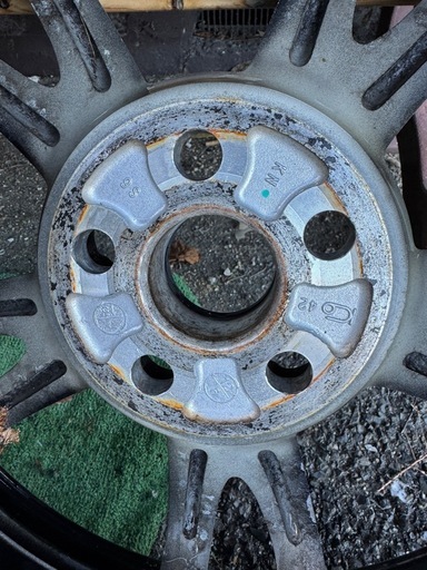 196/65R15 TOYOTA 15インチ ホイールセット タイヤ付き　プリウス