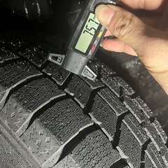 195/65r1591Qスタッドレスタイヤ36週22年製とアルミホイール4本セットの画像