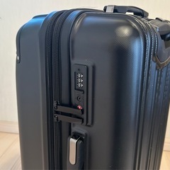 新品未使用　キャリーケース Mサイズ　の画像