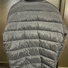グレー ダウンジャケットの画像