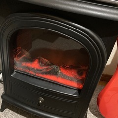 暖炉型電気ヒーターの画像