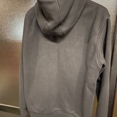 黒 フルジップ フード付きパーカーの画像