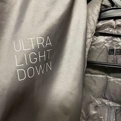 UNIQLO シルバー ダウンベスト XLの画像