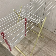 室内物干しの画像