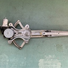 ハイエース　レジアスエース　パワーウィンドウレギュレータ　モーター　運転席　右側の画像