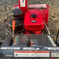 ホンダ除雪機HS870                    　　　　　　　キャブレター＆プラグ純正新品交換済　　　　　　　　　　 点検整備塗装済みの画像