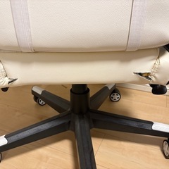 ゲーミングチェアの画像