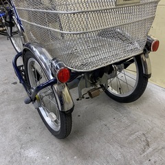 224丁寧に整備済パナソニック電動アシスト三輪車18インチ　新型　現行バッテリーの画像