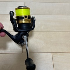 FX2500 シマノ　スピニングリールの画像