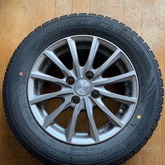 スタッドレスタイヤ4本の画像