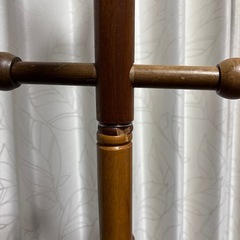 木製ポールハンガーの画像