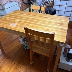 キッチンテーブルセットの画像