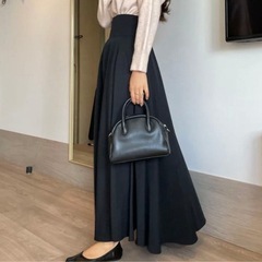 Loure ハイウエストボリュームフレアスカートの画像