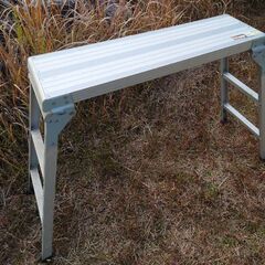 折りたたみ式作業台 足場台 洗車台の画像