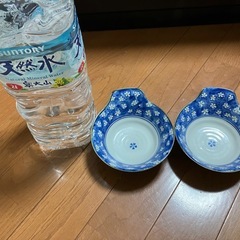 お皿の数々の画像