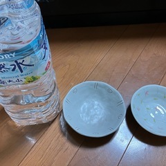 お皿の数々の画像