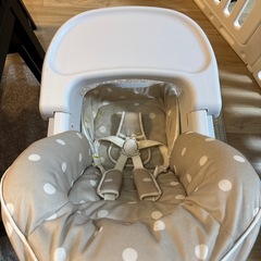 ベビー　バウンサー兼食事の椅子にどうぞの画像