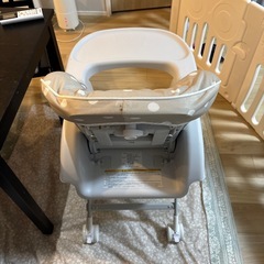 ベビー　バウンサー兼食事の椅子にどうぞの画像