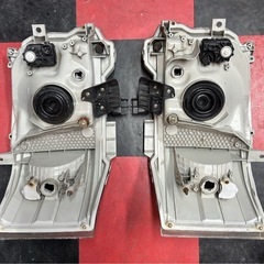 ハイエース　インナーヘッドライトの画像