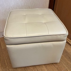 昭和レトロ　ホワイト収納オットマン　 スツールの画像