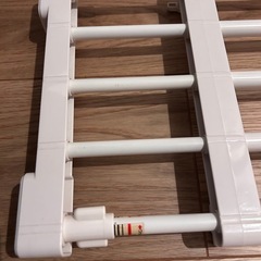 伸縮突っ張り棚の画像