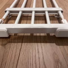 伸縮突っ張り棚の画像