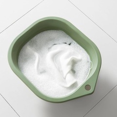 IKEA PEPPRIG 折りたたみ式洗濯槽、グリーン、容量 10 Lの画像