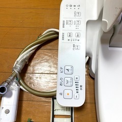 TOTO温水便座　TCF 2222型の画像