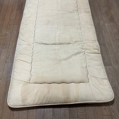 敷布団シングル枕付きの画像