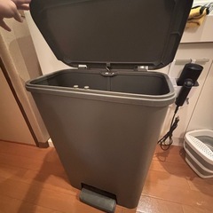 IKEA ゴミ箱の画像