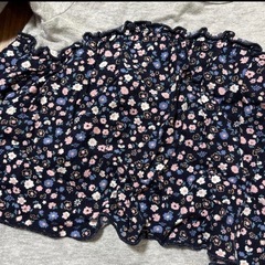 グレー長袖トップスと薄紫　パンツセット　まとめ売り　SLAPSLIP 保育園着　80センチの画像