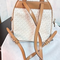 MICHEAL KORSリュックの画像