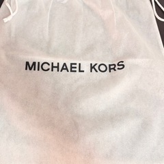 MICHEAL KORSリュックの画像