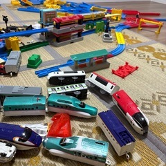 プラレール　トミカ まとめセット　二階建て　踏切　　マイステーション　山手線　はやぶさ　こだま　成田エクスプレスの画像