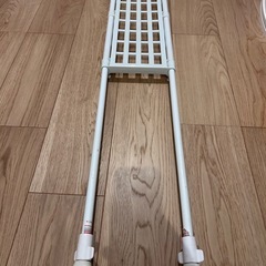 伸縮突っ張り棚の画像