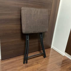 折り畳み椅子の画像