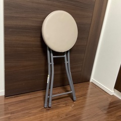 スツールの画像