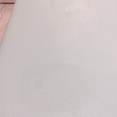 ダイニング　回転椅子とベンチ椅子の画像