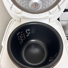 炊飯器の画像