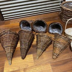 各種カゴなどの画像