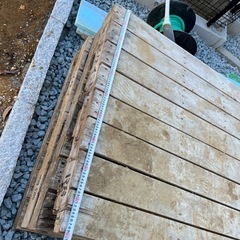 1,000円差し上げますので木製パレット4個持って行って下さい。
の画像
